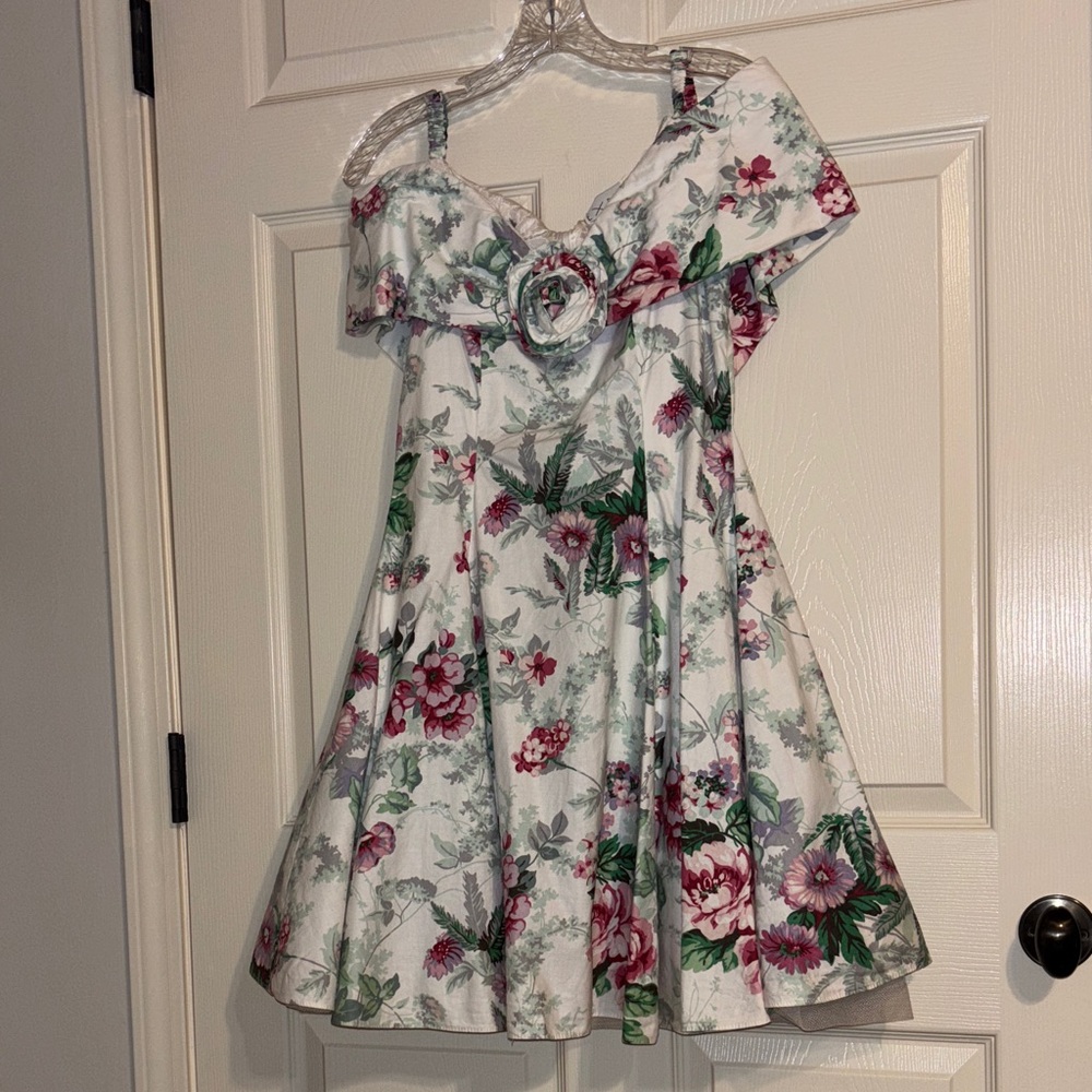 Vintage EXPO puffy white floral off-shoulder party Dress size 6